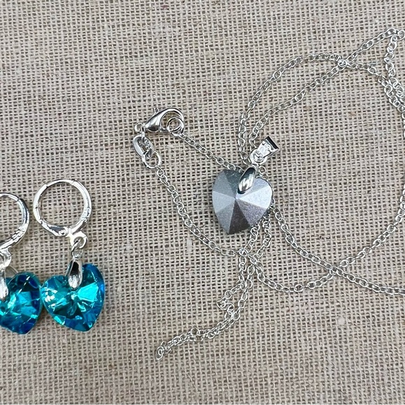 NIB 925 Sterling Silver Zircon Skye Blue Heart Pendant and Earring Set - Picture 9 of 10